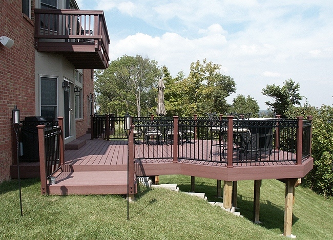 49trex_deck_river_iron_rail_5