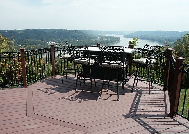 52trex_deck_river_iron_rail_9